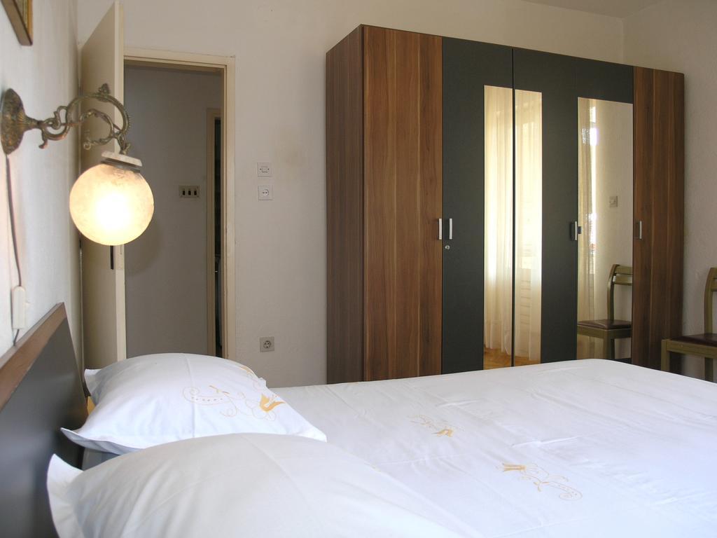Apartments Rubinic Jelsa  Rom bilde