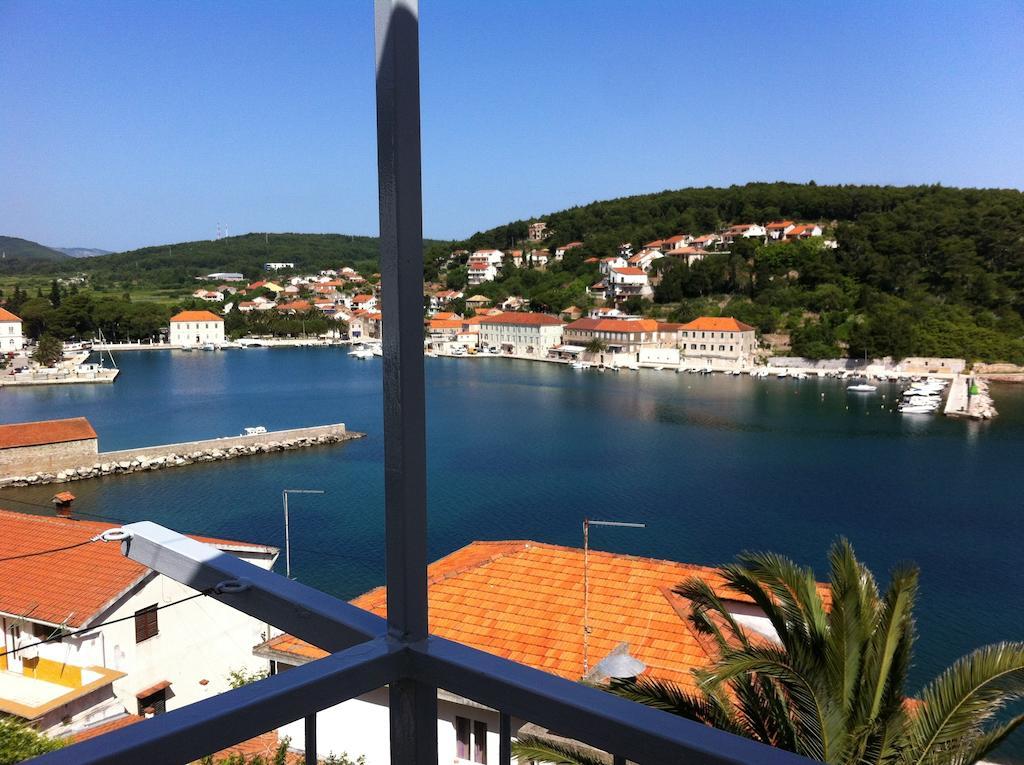 Apartments Rubinic Jelsa  Rom bilde