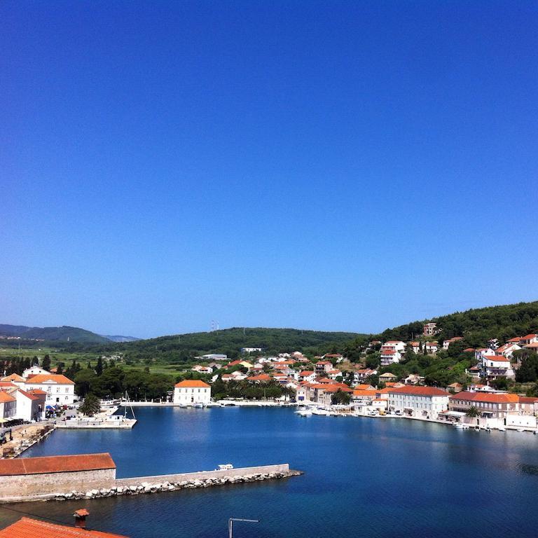 Apartments Rubinic Jelsa  Rom bilde